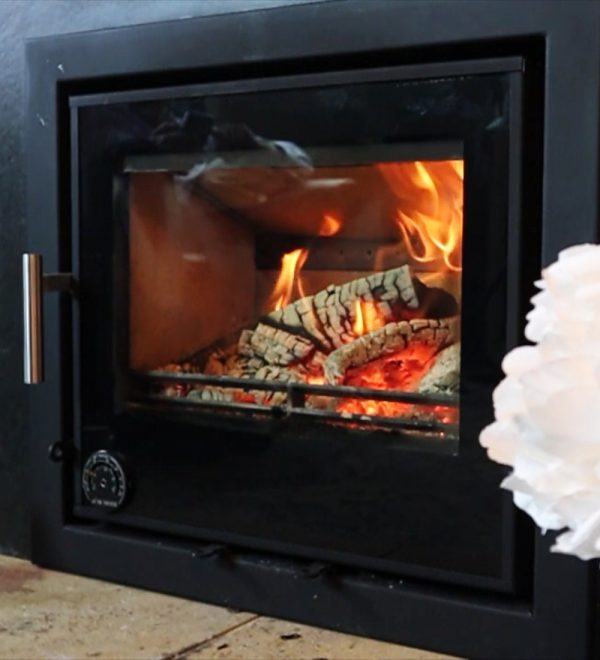 The Woodford Lovell C500 Wood Burning/ Multifuel Ecodesign Inset Stove - Image 4
